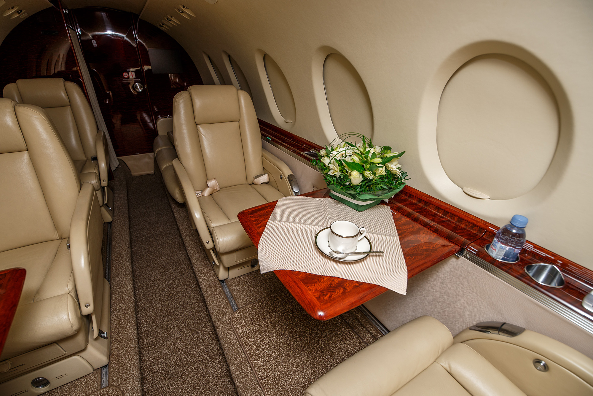 jet aziendale Beechcraft Hawker 750